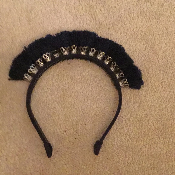 Set of four Amour Valcan headbands. Sold as a set! - Picture 4 of 5